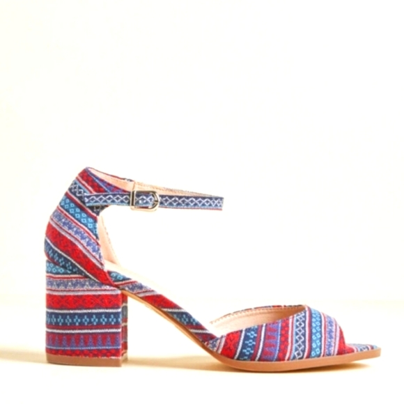 New Modcloth Vibrant Fabric Sandal/Heels - Picture 2 of 12